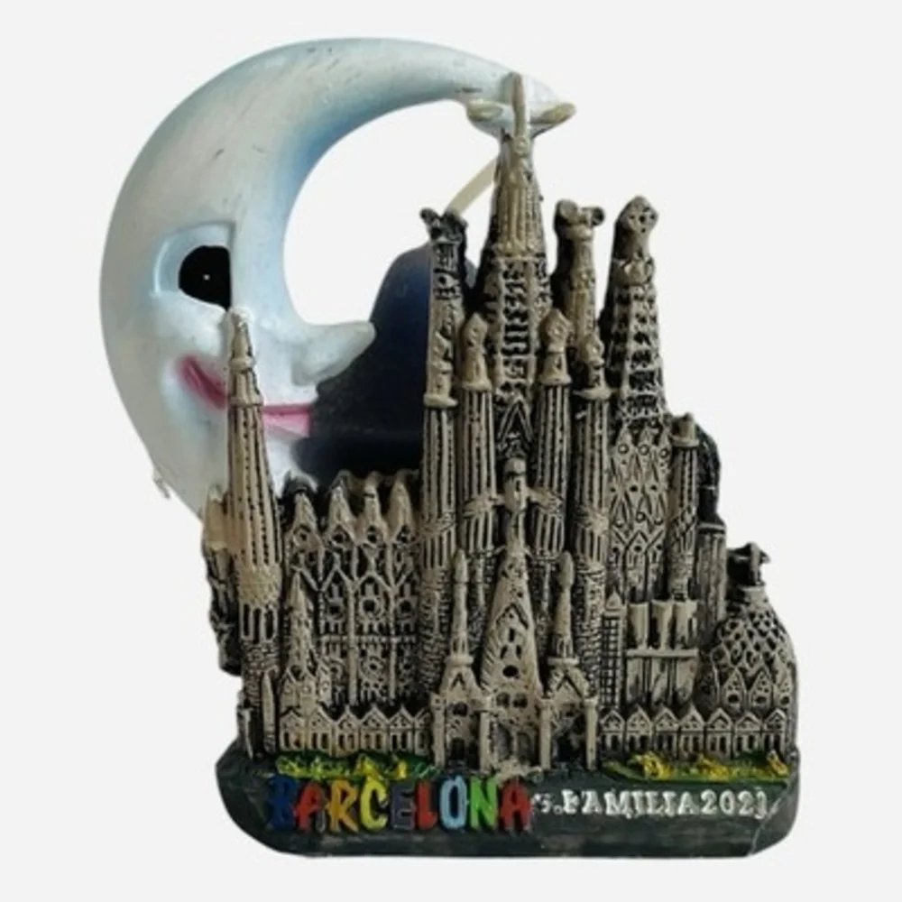 Barcelona Sagrada Familia 2021 Resin Moon Face Candle Holder Souvenir 3.2